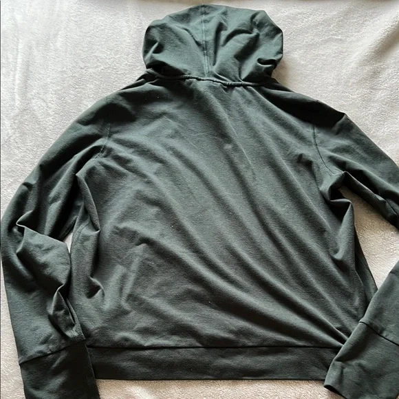 Vuori Halo Essential Green Hoodie - Picture 7 of 12